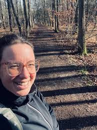 Laura Kunkel's Instagram, Twitter & Facebook