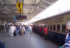 Voice Of Sarla Chaudhary In Local Trains Sara chaudhry 10 personal facts, biography, wiki. voice of sarla chaudhary in local trains