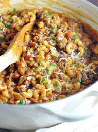 8 One Pot Meals That Blew Up On Pinterest Chili Mac And Cheese Food Recipes