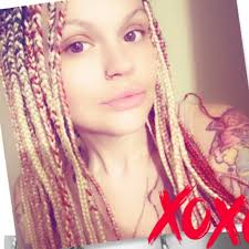 Jenna Bee Talia (@jefrog29)