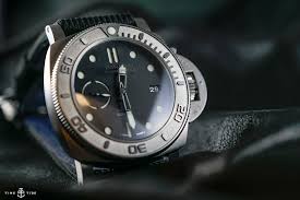 Submersible mike horn edition 47mm reference number: Hands On The Sustainable Submersible Panerai S Submersible Mike Horn Edition Pam00984 Time And Tide Watches