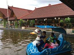 Check spelling or type a new query. Wahana Permainan Testimoni Tamu Dari Jepang Picture Of Rm Saung Ranggon Tasikmalaya Tripadvisor
