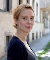 Franziska Petri Movies Bio And Lists On Mubi Vibrant a vibrant fashion style is reserved for the lady who wants to say hey, look at me, world! this energetic and intense fashion style typically features garments with wild patterns and exaggerated embroidery as well as asymmetrical designs and tons of colors.