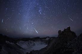 Apod 2014 December 27 The Winter Shower Astronomy Pictures Winter Shower Astronomy