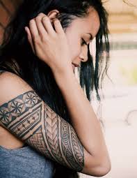 Zu Arianaamanoni Vibensol Aarianaamanoni Vibensol Maoritattoo Maoritattoowo Polynesische Tattoos Frauen Polynesische Tatowierungen Polynesisches Tattoo