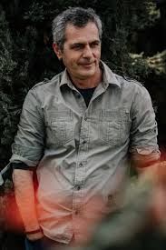 Το βιογραφικό του μάριου αθανασίου, η ημερομηνία γέννησης του ηθοποιού και η ηλικία του. Marios A8anasioy Sthn Ellada Epikratei Synthrhtismos Kai Ayto Ftaiei Gia Polla Apo Osa Symbainoyn In Gr