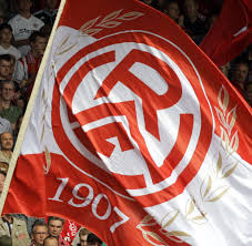 #immerweiter #nurderrwe #hafenstraße ℹ️ impressum: Fussball Rot Weiss Essen Sucht Nach Seiner Chance Welt