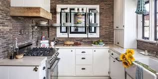 Dapur yang nyaman bukan hanya dapur yang luas dan mewah karena dengan desain yang tepat dapur kecil nan minimalis juga akan terasa nyaman. Desain Interior Dapur Antara Bohemian Dan Minimalis