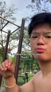 pull ups are the best for your back ..it’s always the simplest stuff that  works out the best #fyp#gymtok#pullups#back#viral