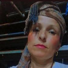 A Dios le pido”, es la primer canción que interpreta @santiagoabarca55 en  esta décima gala.🎙️ ¿Con quién disfrutás de esta gala? 🤩 Ella espera su  apoyo, votá por #SantiNUE en votos.teletica.com o