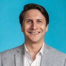 Helping Sales Leaders Avoid Mistakes While Growing Sales Teams