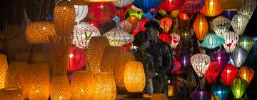 Red lanterns can be seen everywhere during this festival, not only at businesses but also at private residents and in street parades. Hoi An Lantern Festival 2018 Dates Insidevietnam Tours