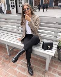 Si Eres Como Yo Vives Y Respiras Moda Usted Esta Constantemente Inspirado Con Tantos Diseno In 2020 Dressy Casual Outfits Fall Fashion Outfits Winter Fashion Outfits