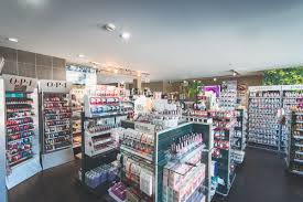 Auf linkedin können sie sich . Adora Beauty Supply
