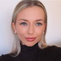 Natasha Potter's Instagram, Twitter & Facebook