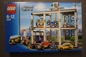 Includes 4 lego city minifigures: Lego City Garage Kaufen Auf Ricardo