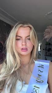 it’s ma bday 🎉🎉🎉