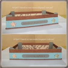 Las cajas de madera, solo que los trozos que se utilizan para las cajas pueden ser algo frágiles o viejos, pero los podemos aprovechar y reciclar. Decorando Una Caja De Fresas Handbox