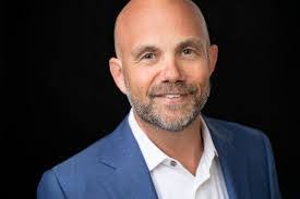 Jim House's Instagram, Twitter & Facebook