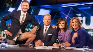 Hamish macdonald is an australian broadcast journalist and news presenter. Zese9xxaqzelzm