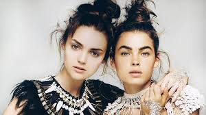 Hairdo is a hair based premium product. 20 Stylish Bun Hairstyles To Try In 2021 The Trend Spotter