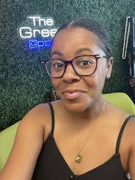 Jennifer Asaro's Instagram, Twitter & Facebook