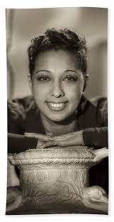 Josephine Drummond's Instagram, Twitter & Facebook