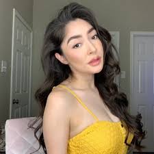 Daisy Cancino's Instagram, Twitter & Facebook