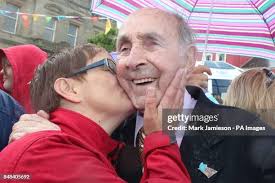 237 Alan Platt Stock Photos, High-Res Pictures, and Images