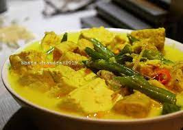 1 buah tahu potong bentuk segitiga jadi 8 1 papan tempe, potong kotak 3 butir telur, rebus ayuk lah dicobain. Cara Memasak Sayur Tahu Tempe Kuah Santan Kuning Anti Ribet