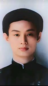 NAM MÔ A DI ĐÀ PHẬT🙏🙏🙏 Cho ông VÕ-VĂN-GIỎI ở Bạc-Liêu Hào-quang chư Phật  rọi mười phương, Đạo-pháp xem qua chớ gọi thường. Chuyên-chú nghĩ suy từ  nét dấu, Cố công gìn-giữ