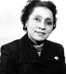 BLACK HISTORY MONTH HAITI EDITION 🇭🇹🇭🇹🇭🇹 Yvonne Sylvain (1907-1989)  was the first female doctor in Haiti. She was the first woman accepted into  the medical school of the University of Haiti, and