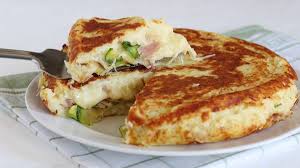 Pelez Les Pommes De Terre Lavez Les Puis Faites Les Cuire Dans De L Eau Bouillante Pendant E Courgette A La Poele Recettes De Cuisine Gateau De Pomme De Terre