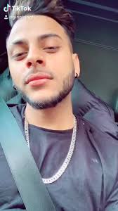 Ginni Singh (@ginnisingh)