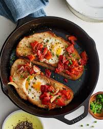 Moonstruck Eggs Are The Italian American Twist On Egg In A Hole You Ve Been Missing Out On Recipe Stuffed Peppers Recipes Cooking