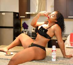 Shaniki Hernandez on X: In which pose would you eat my strawberries and  whipped cream? 🍓 😋 Check out for more on my Onlyfans or fansly👇👇👇  t.coegRl9gBOkh t.coOrDK2CXwSf  X