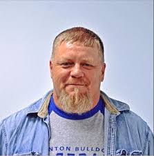 Carl Biddle's Instagram, Twitter & Facebook