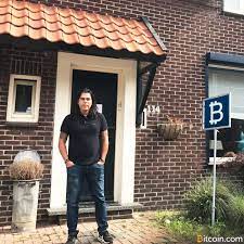 Didi taihuttu believes in bitcoin, and in a big way. Minimalist Family Sells Everything For Bitcoin Hoping It Pays Off News Bitcoin News