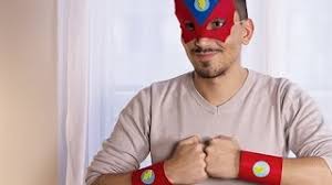 Ces déguisements font aussi bien rêver celui qui le porte que ceux qui le voient. Diy Deguisement Super Heros Garcon Youtube