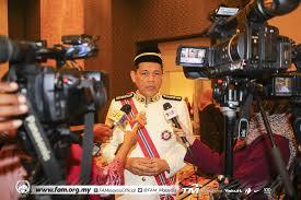 Yandex.translate works with words, texts, and webpages. Pemegang Taruh Sebulat Suara Pilih Datuk Haji Hamidin Sebagai Presiden Mfl Football Tribe Malaysia