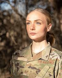 Follow ❤️❤️❤️