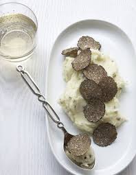 Puree De Pommes De Terre A La Truffe Pour 6 Personnes Recettes Elle A Table Recette Puree Pomme De Terre Recettes De Cuisine Truffe Recette