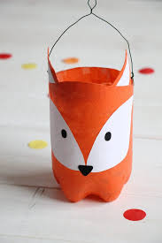 So konnt ihr aus pet flaschen ein hubsches marchenhaus basteln. Upcycling Idee Fuchs Laterne Aus Pet Flasche Basteln Lavendelblog