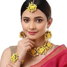 Zeneme Parure de bijoux en forme de fleurs pour Haldi Gota Patti, collier,  boucles d'oreilles, bracelet et Maang Tika pour femmes et filles  (Mehandi/Haldi/mariage/fête prénatale), standard, papier, : Amazon.ca: Mode