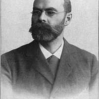 Luís Seoane retratado en Santiago de Compostela en 1929