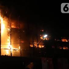 Mugen train bisa disaksikan melalui layanan streaming film catchplay+ mulai rabu (16/6). Gudang Shopee Di Jakarta Utara Kebakar Ribuan Barang Hangus Bisnis Liputan6 Com