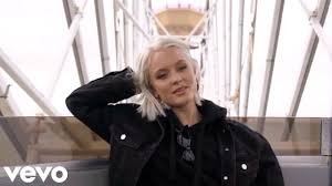 Zara Larsson Wow Music Video Youtube Music Videos Zara Larsson Youtube Videos Music