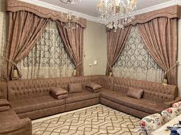 كنب لون بني فاتح