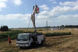 Brisbane and south east queensland experienced rolling blackouts and 1,000 union members lost their jobs. Brisbane Power Poles Locally Owned Operated Over 10 Years Experience