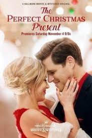 Avec liberty land, c'est une nouvelle façon de vivre votre passion pour les films et de regarder ou télécharger le film romantique que vous désirez ! 22 Idees De Films De Noel En Francais En 2021 Film De Noel Film Telefilm De Noel